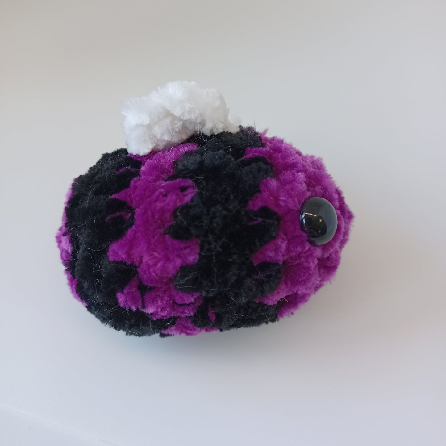 Black Stripe Bee Keychain