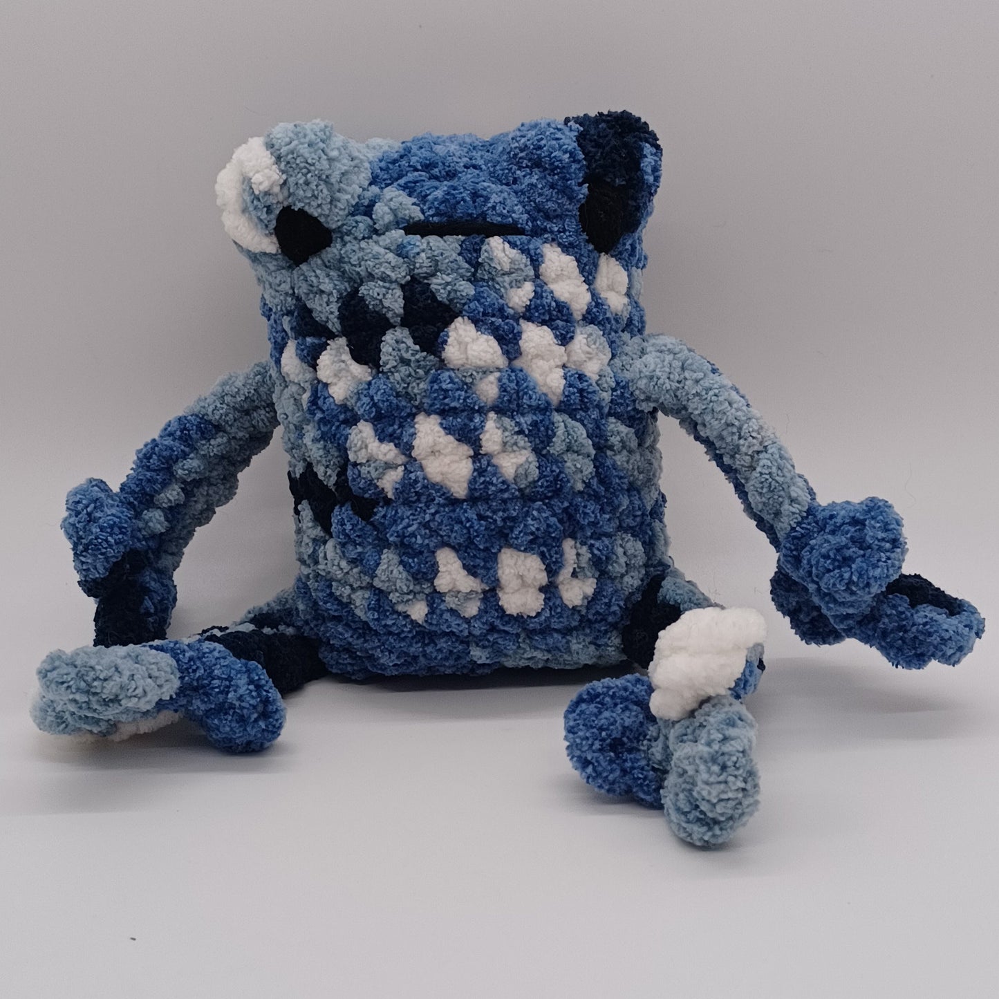 Small Leggy Frog Plush With Yarn Eyes